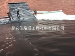 污水處理防滲膜損壞，這 5 大自然因素是主要原